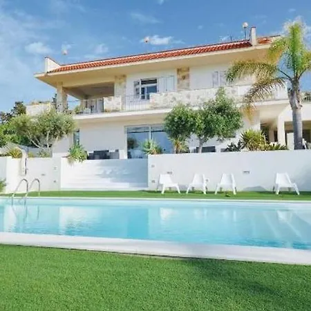 Dwellings With Pool For Exclusive Use
