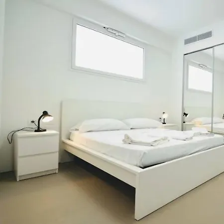 Dwellings With Pool For Exclusive Use *